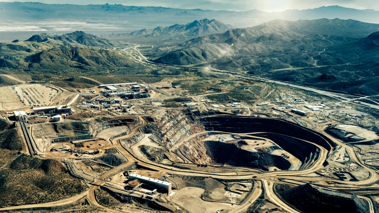 trump lupaa kolme miljardia dollaria kriittisten mineraalien kaivostoimintaan